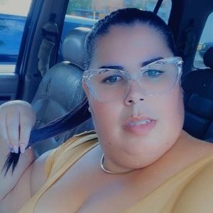 Meet your Posher, Gia